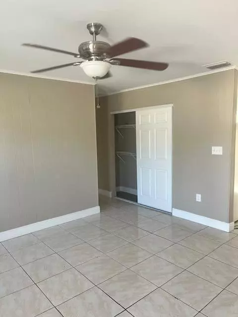 Pahokee, FL 33476,1504 Boone AVE