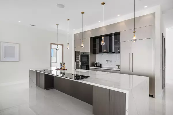 Delray Beach, FL 33483,246 NE 6th AVE Ph