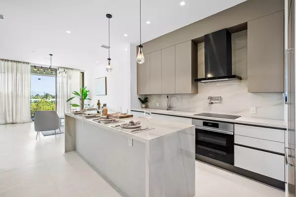 Delray Beach, FL 33483,246 NE 6th AVE 3b