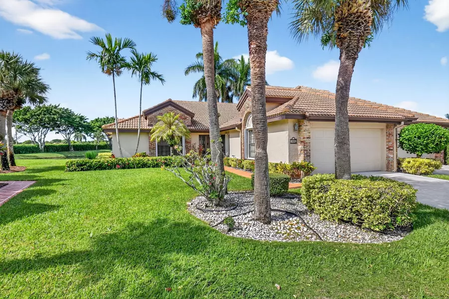 8225 Cassia DR, Boynton Beach, FL 33472