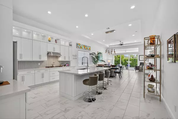 10050 Regency WAY, Palm Beach Gardens, FL 33412