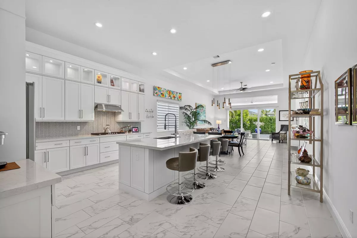 Palm Beach Gardens, FL 33412,10050 Regency WAY