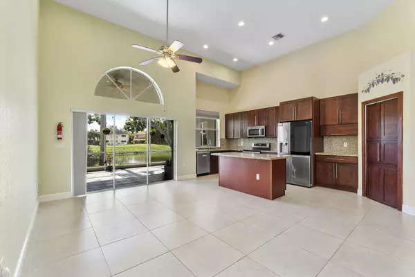 7793 Highlands Cir, Margate, FL 33063