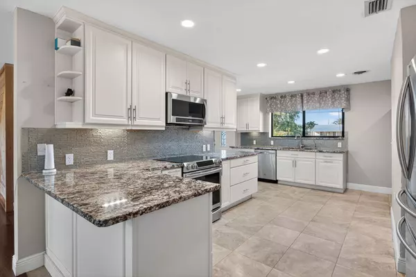 Belle Glade, FL 33430,1732 SE Avenue J