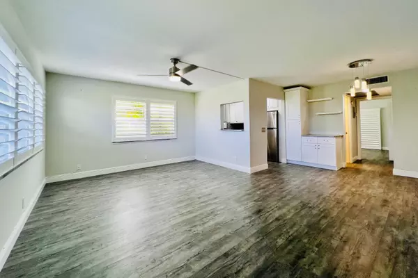 West Palm Beach, FL 33417,126 Sheffield F