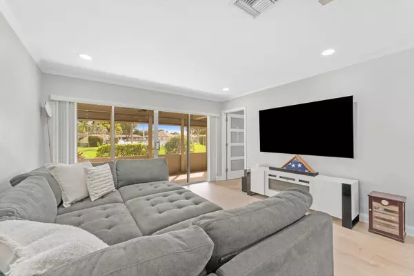 Delray Beach, FL 33445,703 Whippoorwill LN