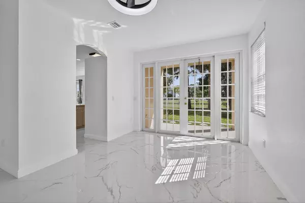 Royal Palm Beach, FL 33411,2089 Reston CIR