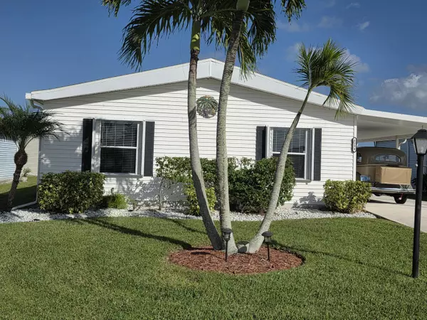 8394 Delphinium CT, Port Saint Lucie, FL 34952