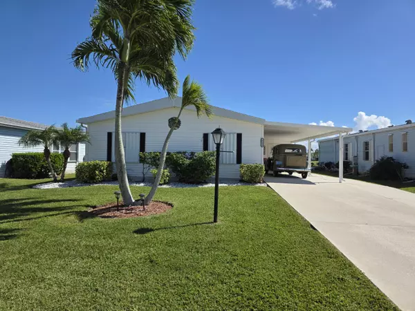 8394 Delphinium CT, Port Saint Lucie, FL 34952