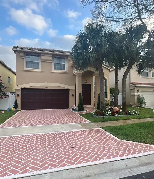 1534 Running Oak LN, Royal Palm Beach, FL 33411