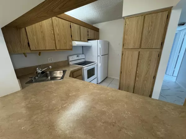 West Palm Beach, FL 33409,1111 Green Pine BLVD Apt H1