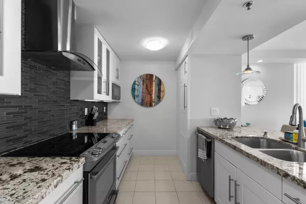 Highland Beach, FL 33487