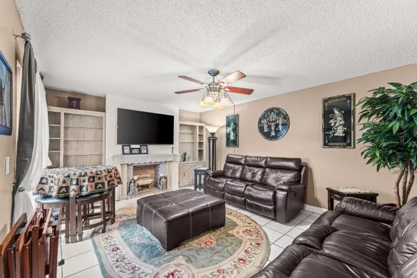 Palm Springs, FL 33461,145 Woodland RD