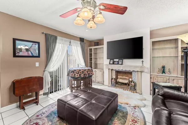 Palm Springs, FL 33461,145 Woodland RD