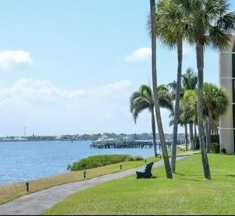 Jensen Beach, FL 34957,3462 NE Causeway BLVD 204