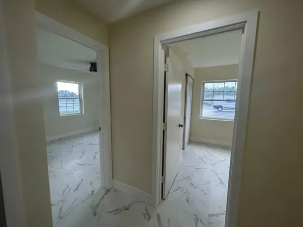 Fort Pierce, FL 34981,3176 S 25th ST