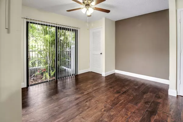 Palm Beach Gardens, FL 33418,386 Prestwick CIR 3