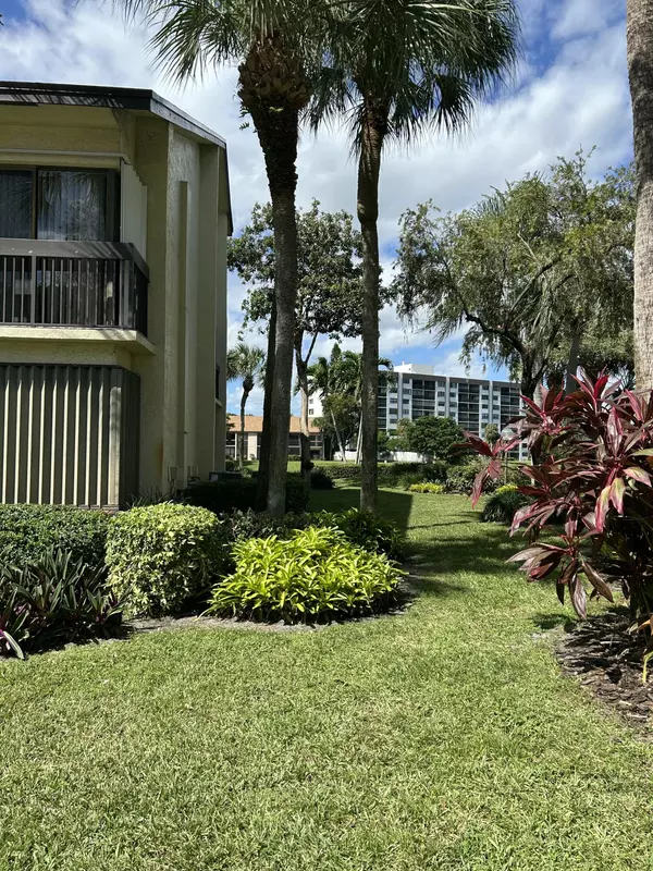 Deerfield Beach, FL 33442,2051 SW 15 ST 210