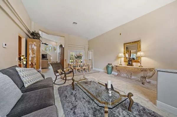 Lake Worth, FL 33467,4304 Hunting TRL