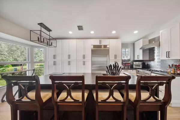 Palm Beach Gardens, FL 33418,16710 N 75th AVE