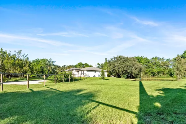 Palm Beach Gardens, FL 33418,16710 N 75th AVE