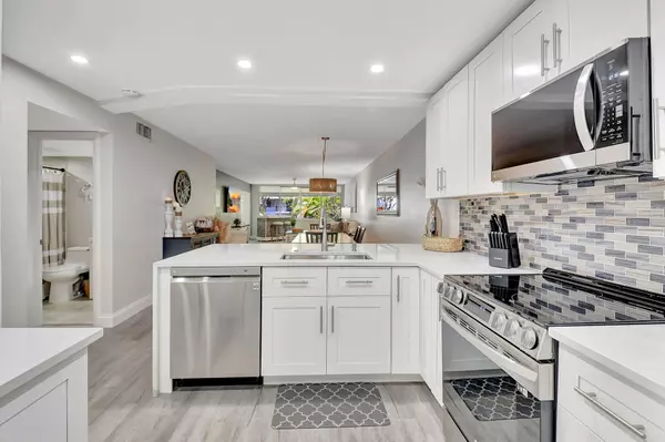 2805 SW 22nd AVE 2050, Delray Beach, FL 33445