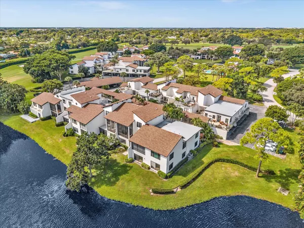 Delray Beach, FL 33445,900 Greensward LN 103-G