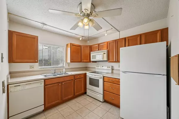 Jensen Beach, FL 34957,1501 NE 13th TER H1