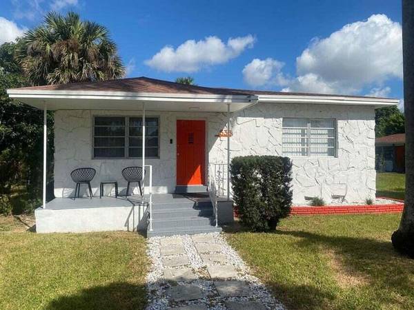 538 SW 7th ST, Hallandale Beach, FL 33009