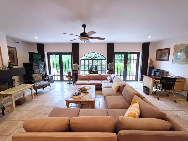 Hollywood, FL 33019,4200 N Surf RD