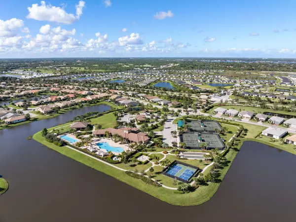 Port Saint Lucie, FL 34984,361 SE Filoli DR