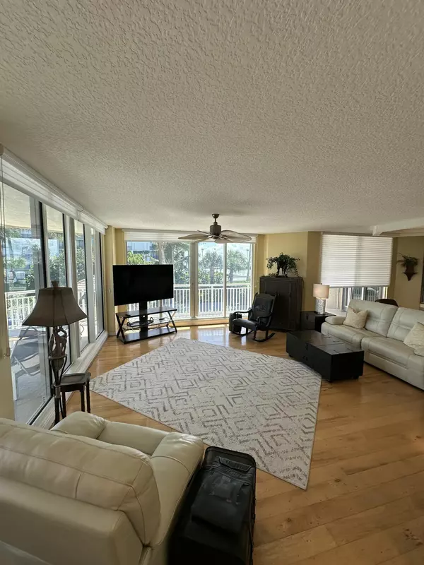 Fort Pierce, FL 34949,2900 N Highway A1a 2