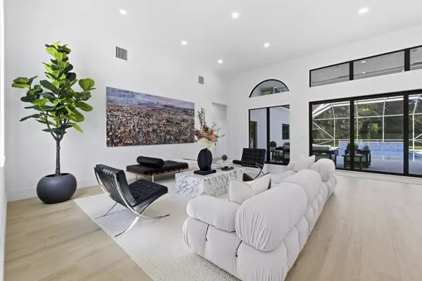 West Palm Beach, FL 33409,2557 Seminole CIR