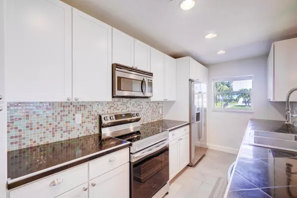 Boynton Beach, FL 33435,320 Main BLVD A