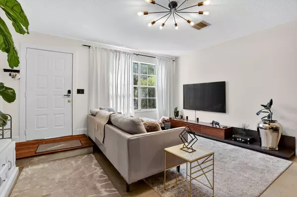 Tamarac, FL 33321,7232 Woodmont AVE 7232