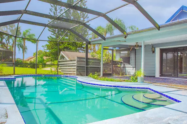 398 SW Ray AVE, Port Saint Lucie, FL 34983