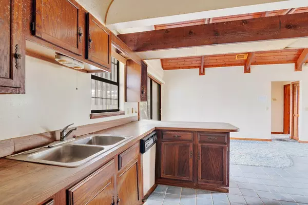 Port Saint Lucie, FL 34983,398 SW Ray AVE