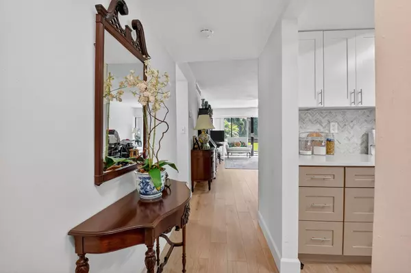 West Palm Beach, FL 33401,3050 Presidential WAY 106