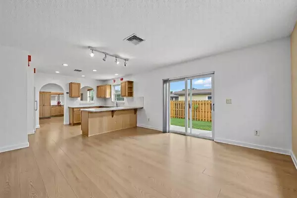 Lake Worth Beach, FL 33460,1409 Richard LN