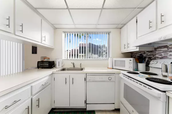 West Palm Beach, FL 33415,5312 Bosque LN 78