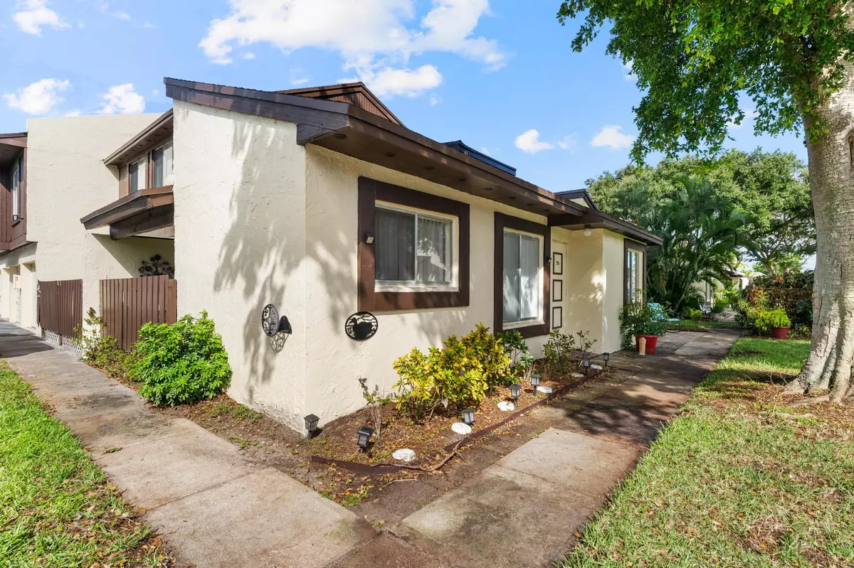 West Palm Beach, FL 33415,5312 Bosque LN 78