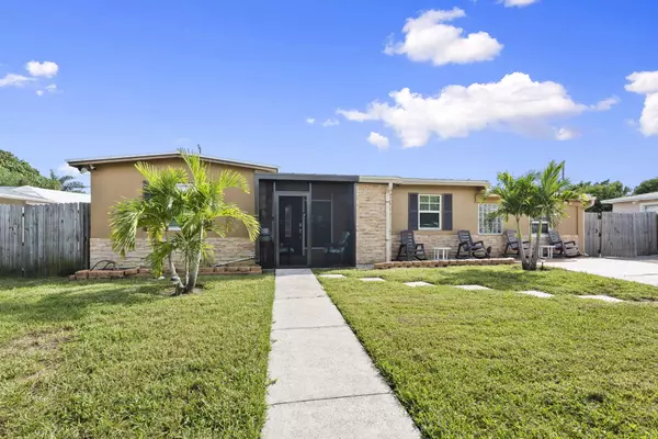 236 SE Prima Vista BLVD, Port Saint Lucie, FL 34983