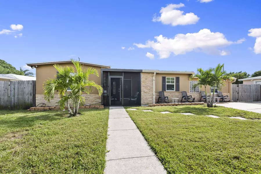 236 SE Prima Vista BLVD, Port Saint Lucie, FL 34983