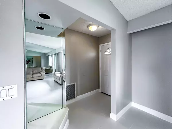 Port Saint Lucie, FL 34952,2433 SE Hallahan ST