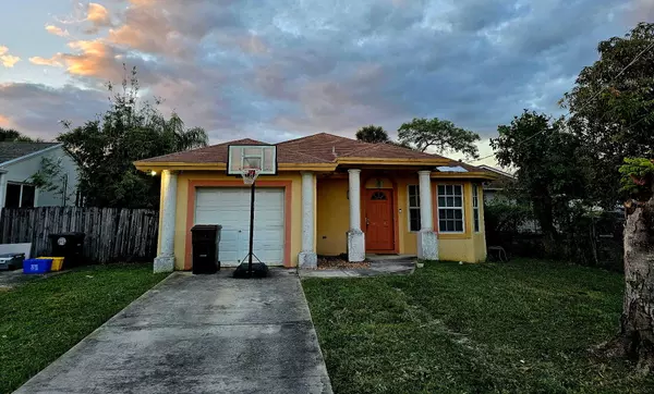 2109 Dock ST, West Palm Beach, FL 33401