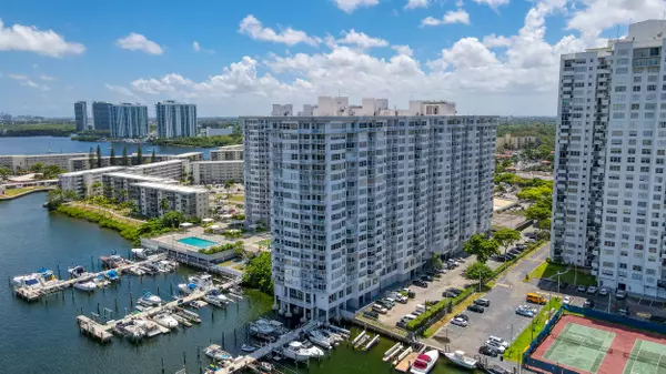 Aventura, FL 33160,18051 Biscayne BLVD 1104
