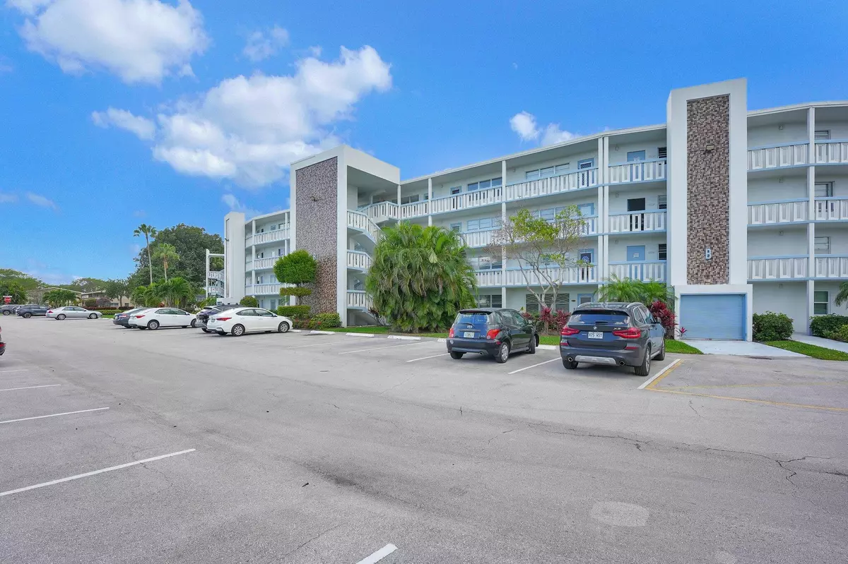 Deerfield Beach, FL 33442,4026 Swansea B