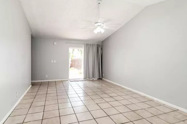 Lake Worth, FL 33463,5692 SW SW Stonington WAY 5692