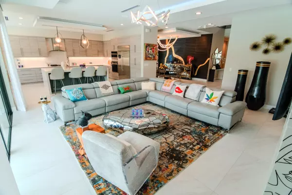 Boca Raton, FL 33496,8305 Fishhawk Falls CT