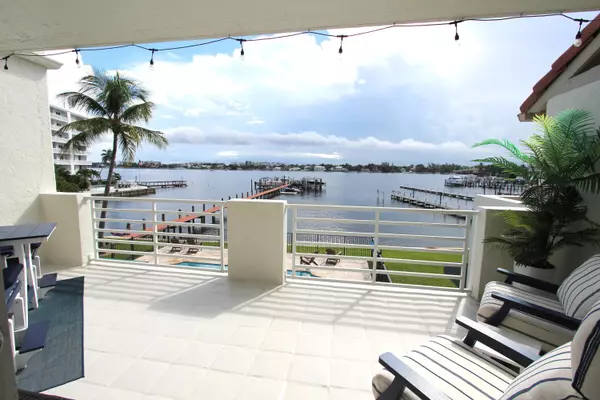Lantana, FL 33462,330 N Lake DR